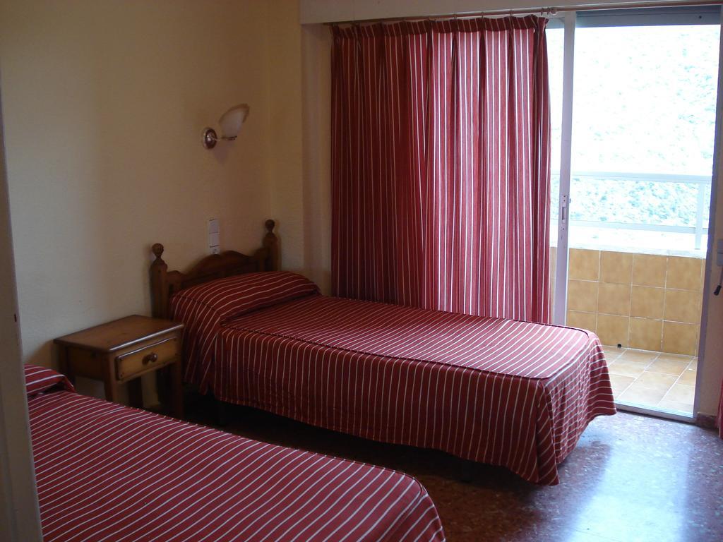 Apartamentos Florazar II Ajhory كولرا الغرفة الصورة