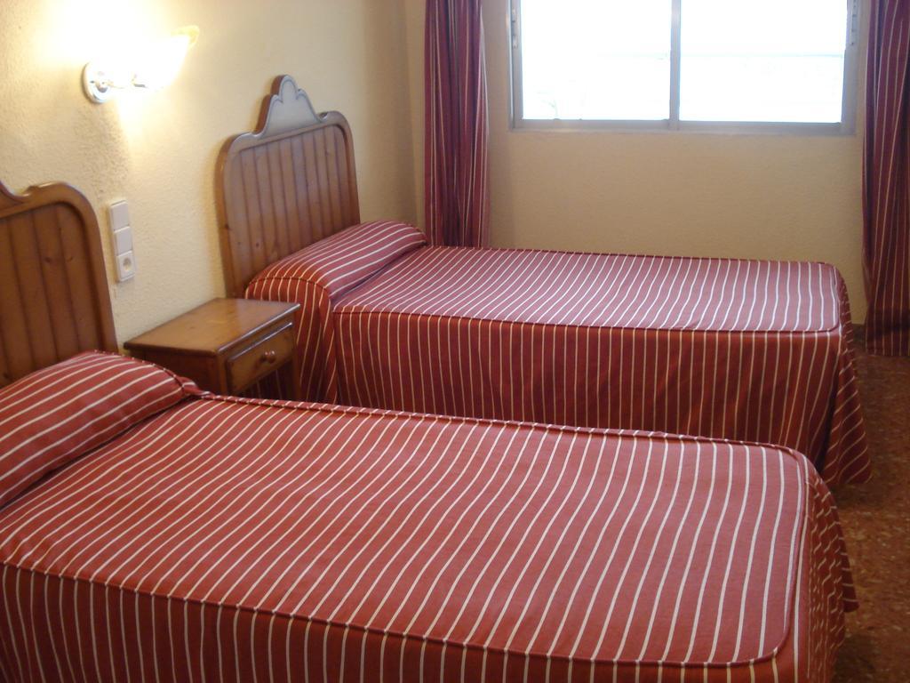 Apartamentos Florazar II Ajhory كولرا الغرفة الصورة